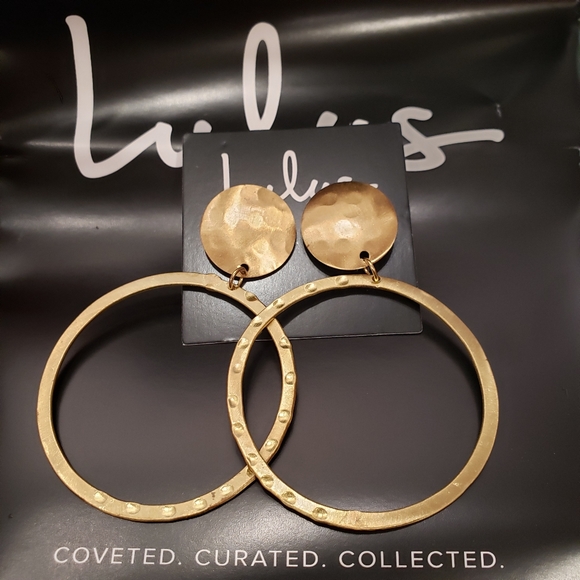 Lulus Lively Light gold hoops hammered 3" - Picture 3 of 8